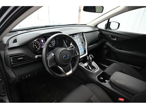 Used 2024 Subaru Outback Premium image 9
