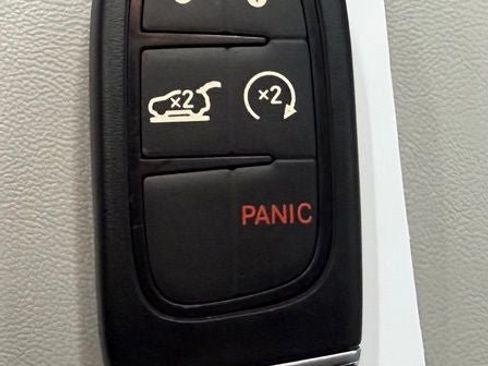 Used 2019 Jeep Cherokee Limited AWD/4WD image 23
