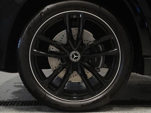 New 2026 Mercedes-Benz GLS 580 4MATIC image 11