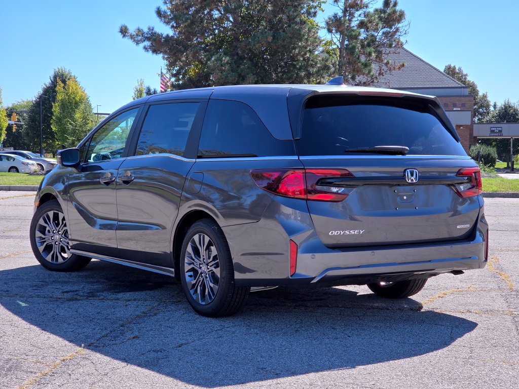 New 2027 Honda Odyssey Touring image 26