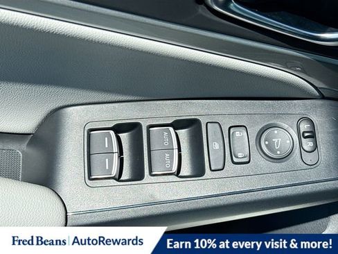 New 2025 Acura Integra Base image 17