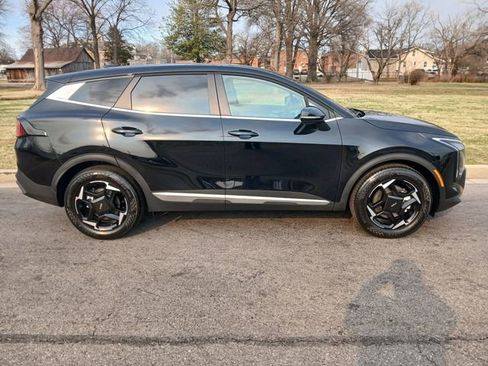 New 2026 Kia Sportage EX FWD image 8