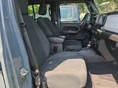 Used 2024 Jeep Wrangler Unlimited AWD/4WD image 25