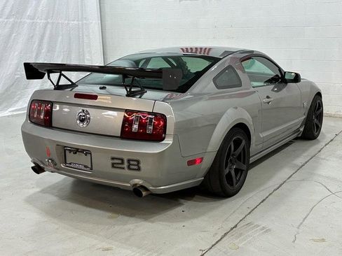Used 2009 Ford Mustang GT Premium RWD image 5