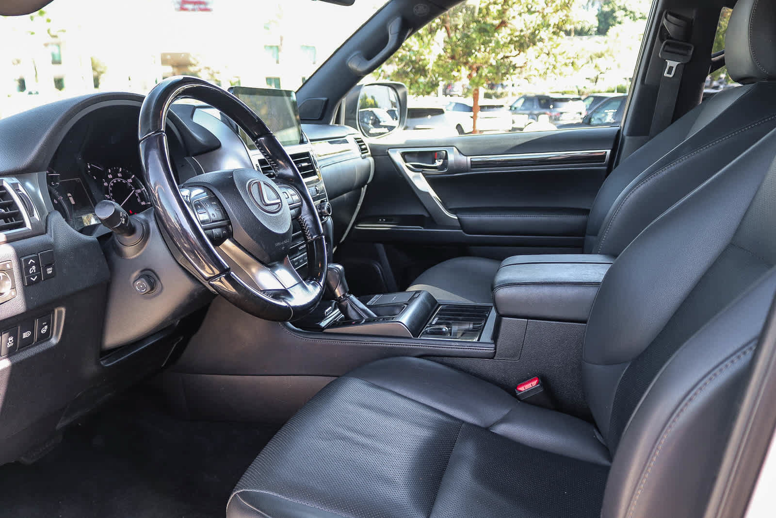 Used 2022 Lexus GX 460 Premium w/ Premium Package AWD/4WD image 16