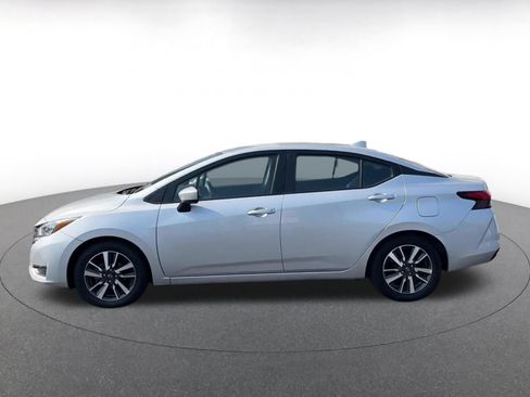 Used 2025 Nissan Versa SV FWD image 9