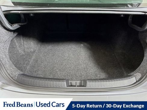 Used 2024 Volkswagen Jetta SE FWD image 30