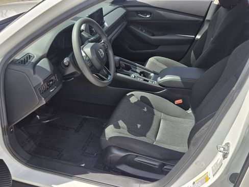 Used 2024 Honda Accord LX image 10