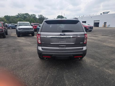 Used 2014 Ford Explorer XLT w/ Equipment Group 202A AWD/4WD image 4