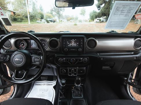 Used 2020 Jeep Gladiator Sport w/ Quick Order Package 24S AWD/4WD image 18