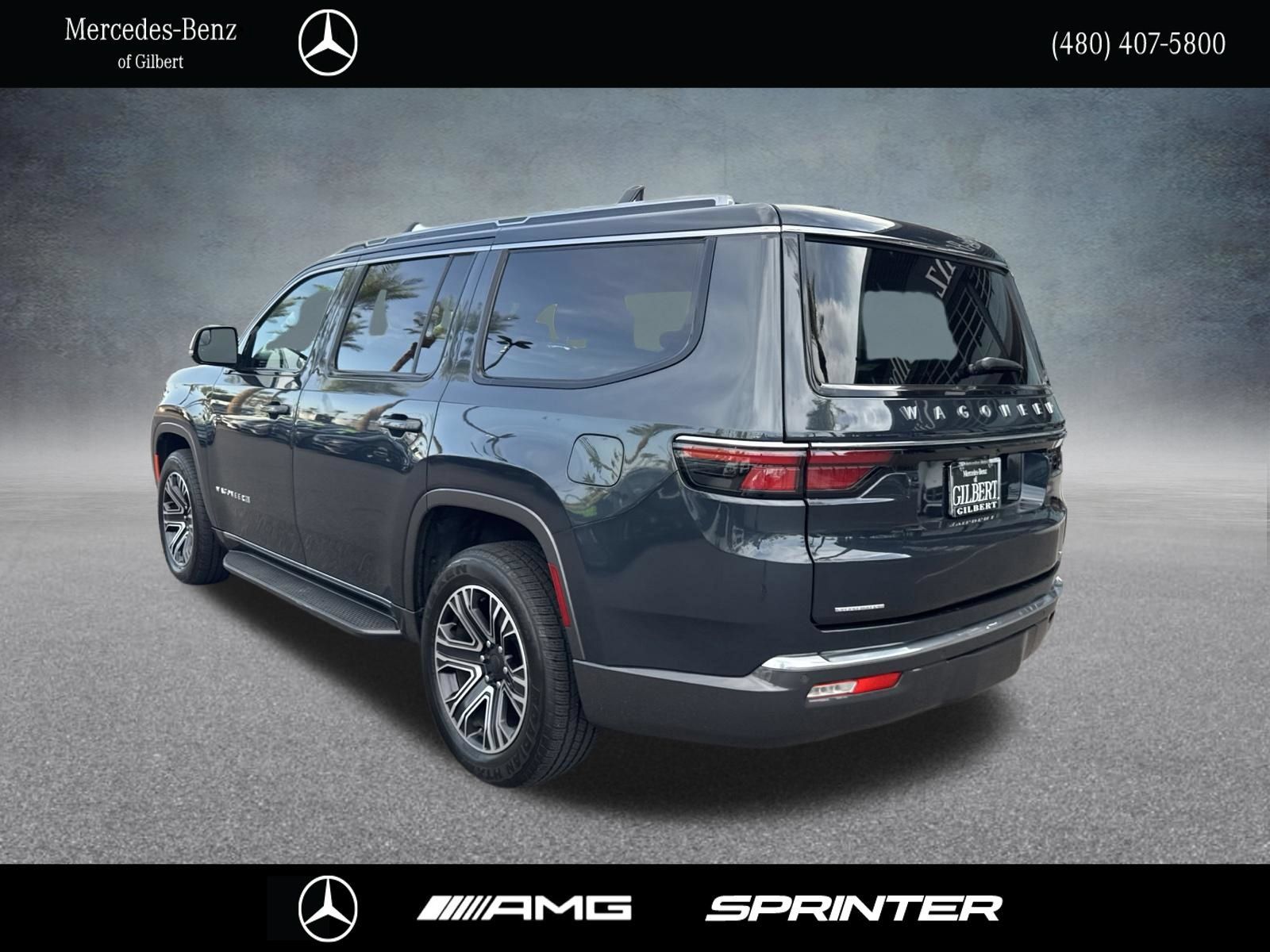 Used 2022 Jeep Wagoneer Series III AWD/4WD image 3