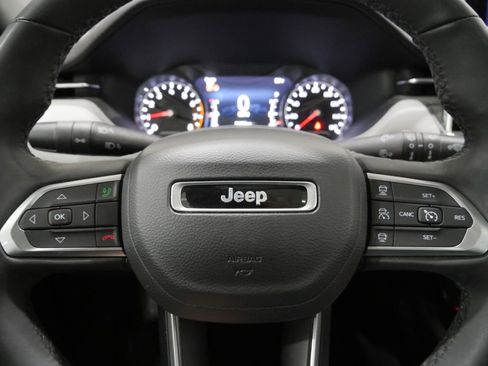 Used 2023 Jeep Compass Limited w/ Sun and Sound Group AWD/4WD image 16