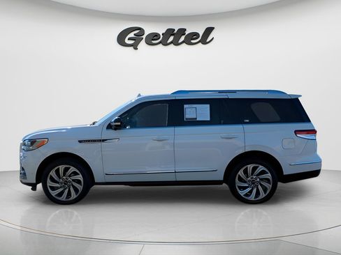 Used 2022 Lincoln Navigator Reserve image 7