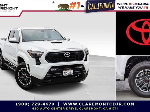 Used 2025 Toyota Tacoma TRD Sport RWD image 1