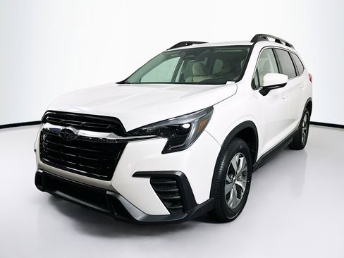 Used 2025 Subaru Ascent Premium AWD/4WD image 3