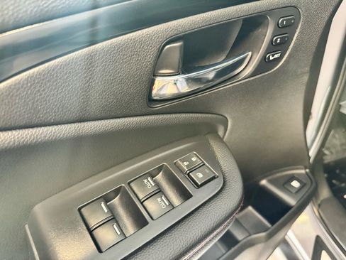 Used 2025 Honda Ridgeline Black Edition image 11