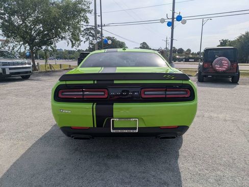 Used 2019 Dodge Challenger R/T Scat Pack RWD image 4