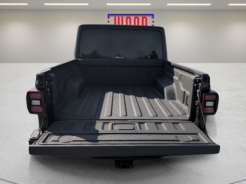 Used 2023 Jeep Gladiator Mojave w/ LED Lighting Group AWD/4WD image 9