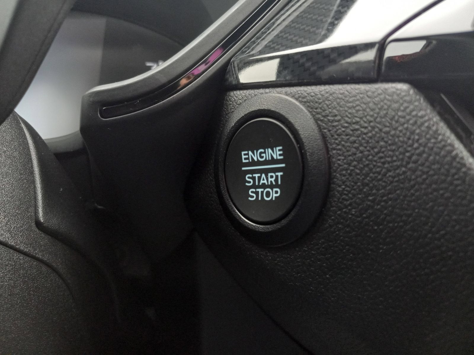 Used 2025 Ford Escape ST-Line FWD image 24