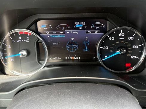 Used 2019 Ford F350 Platinum w/ Platinum Ultimate Package AWD/4WD image 22