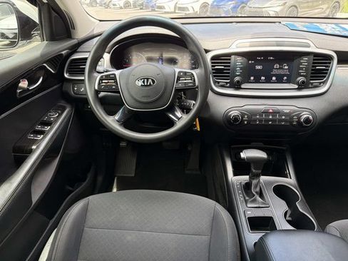Used 2020 Kia Sorento LX FWD image 22