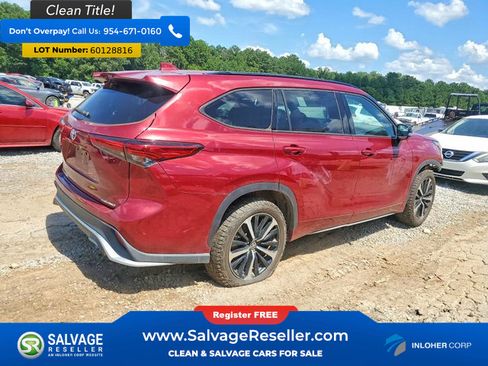 Used 2021 Toyota Highlander XSE AWD/4WD image 4