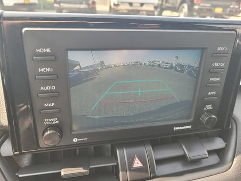 Used 2021 Toyota RAV4 XLE w/ XLE Grade Weather Package FWD image 21