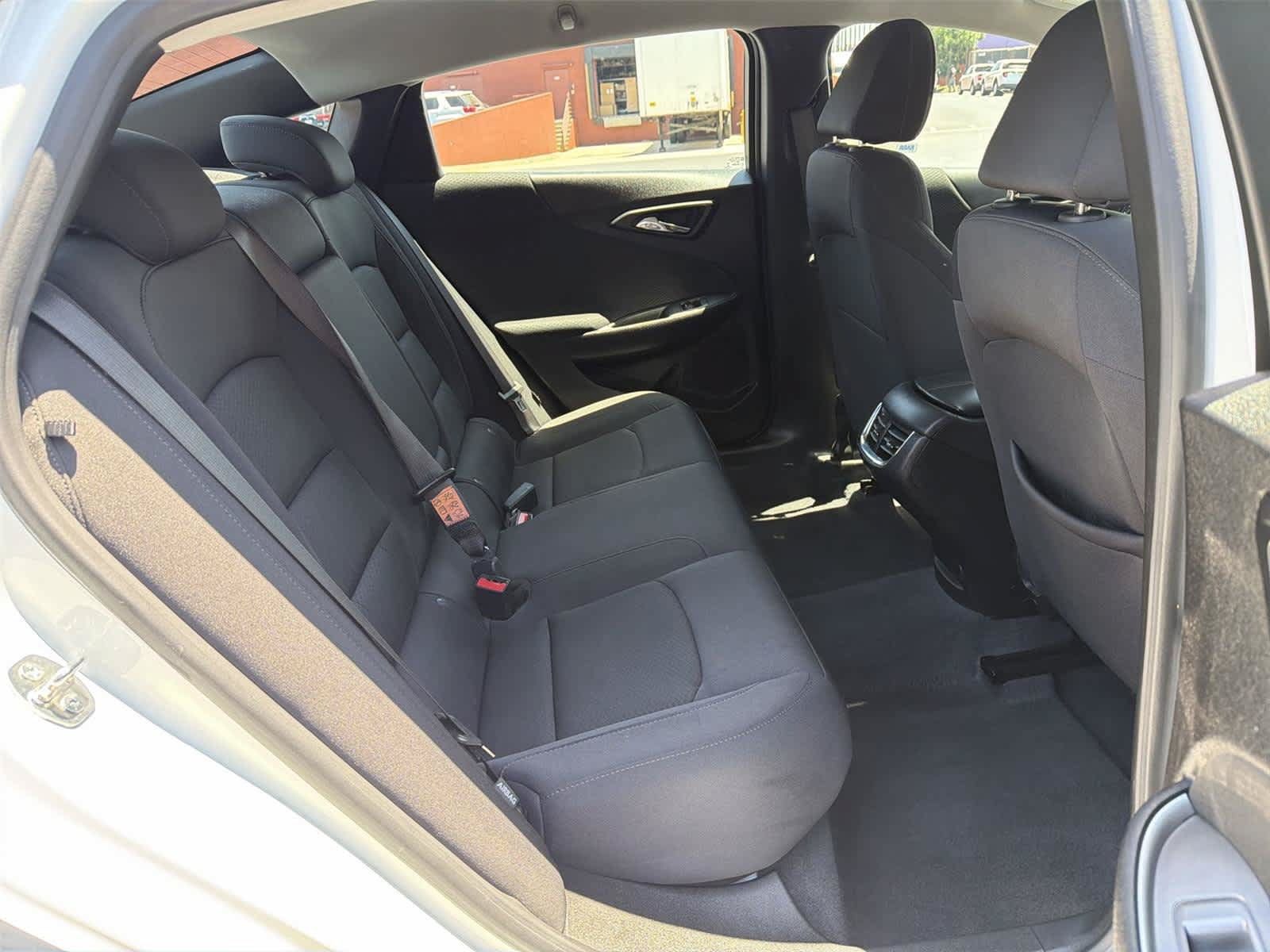 Used 2024 Chevrolet Malibu LT FWD image 14