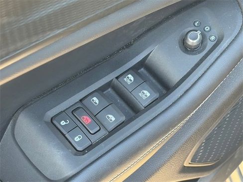 Used 2023 Jeep Grand Cherokee L Laredo image 19