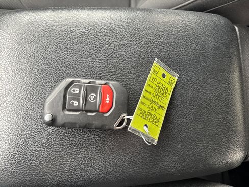 Used 2023 Jeep Wrangler Sport S image 19