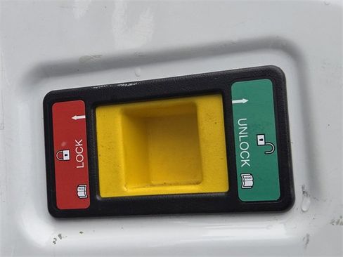 Certified 2023 Ford Transit 250 Medium Roof AWD image 4