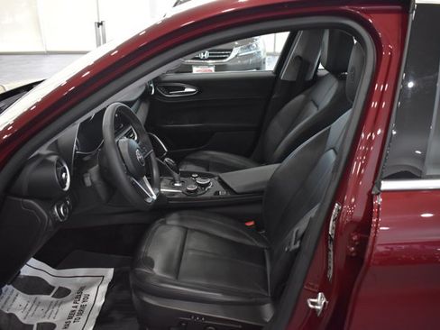 Used 2018 Alfa Romeo Giulia AWD image 10