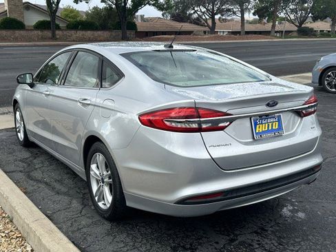 Used 2018 Ford Fusion SE image 5