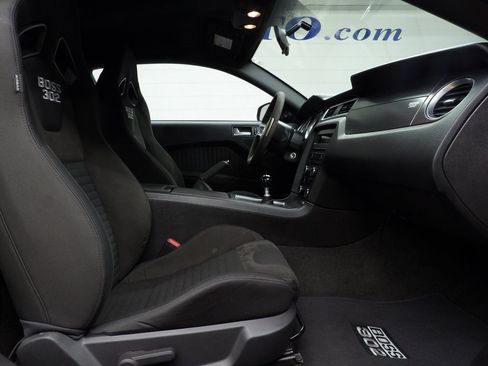 Used 2013 Ford Mustang Boss 302 w/ Boss 302 Accessory Pkg image 17