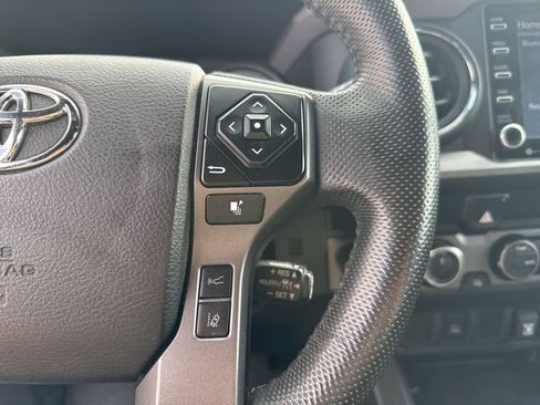 Used 2021 Toyota Tacoma TRD Sport image 18