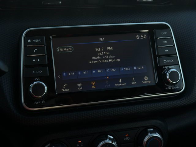 Used 2023 Nissan Kicks S w/ Interior Electronics Package FWD image 19