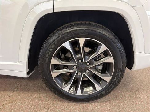 Certified 2023 Jeep Grand Cherokee Overland image 24