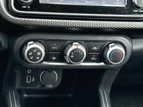 Used 2018 Nissan Kicks S FWD image 34