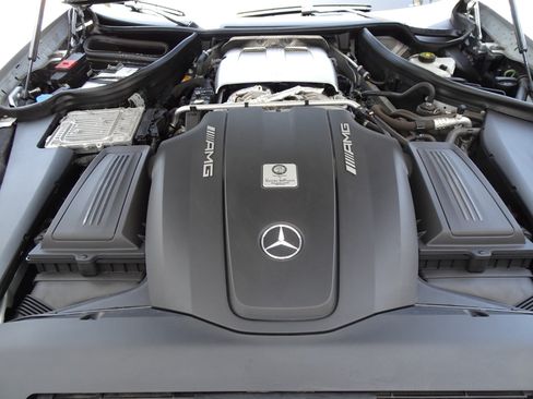 Used 2020 Mercedes-Benz AMG GT Coupe image 17
