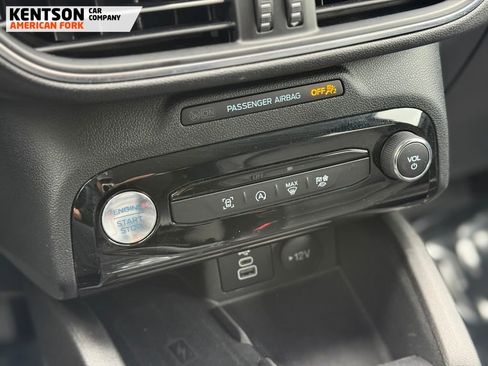 Used 2025 Ford Escape Platinum image 30