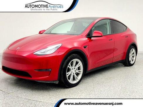 Used 2020 Tesla Model Y Long Range image 1