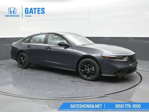 Certified 2025 Honda Accord SE image 4