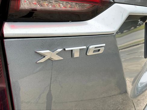 Used 2022 Cadillac XT6 Luxury image 30