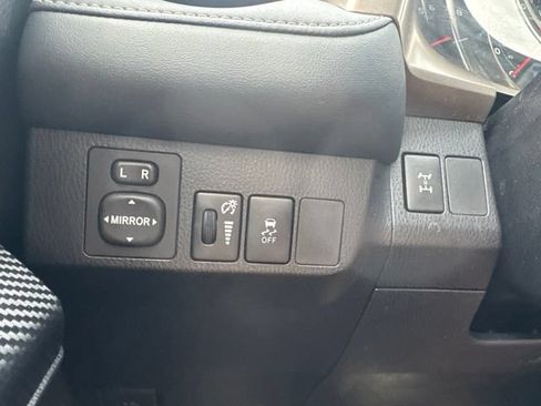 Used 2014 Toyota RAV4 XLE AWD/4WD image 24