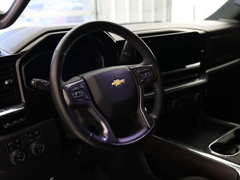 Used 2024 Chevrolet Silverado 2500 High Country w/ Technology Package AWD/4WD image 18
