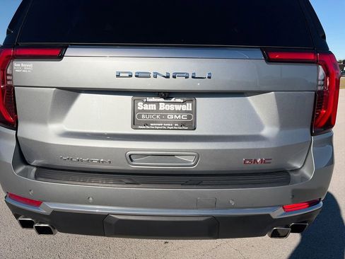 Certified 2025 GMC Yukon Denali image 32