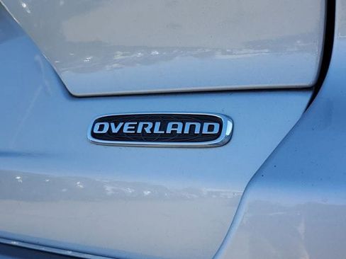 Certified 2022 Jeep Grand Cherokee Overland w/ Luxury Tech Group IV image 9