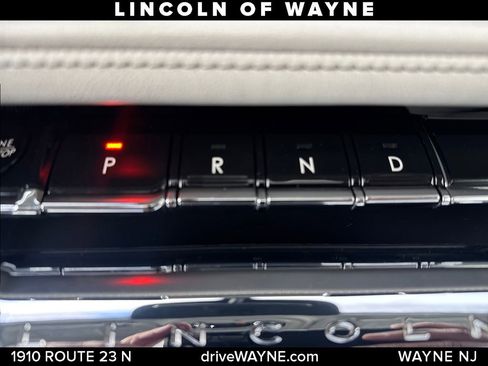 Used 2025 Lincoln Aviator AWD image 21