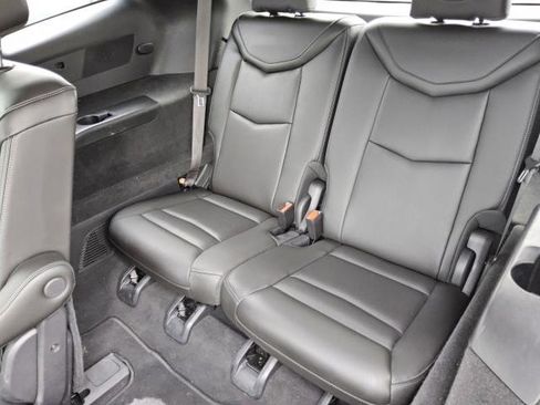 Used 2023 Cadillac XT6 Premium Luxury FWD image 8