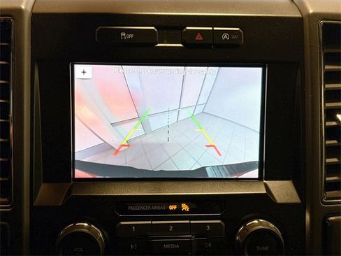 Used 2019 Ford F150 XLT image 11